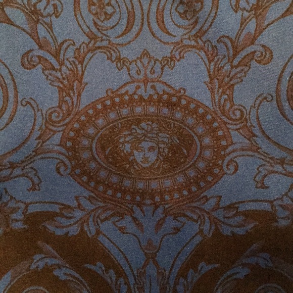 EUC Authentic Versace silk blouse - Picture 8 of 9